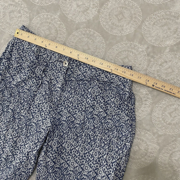 Chicos Crop Pants Sz 1.5 US 10 Blue Geometric Viscose Tencel Rolled Hem Pockets - Picture 8 of 9